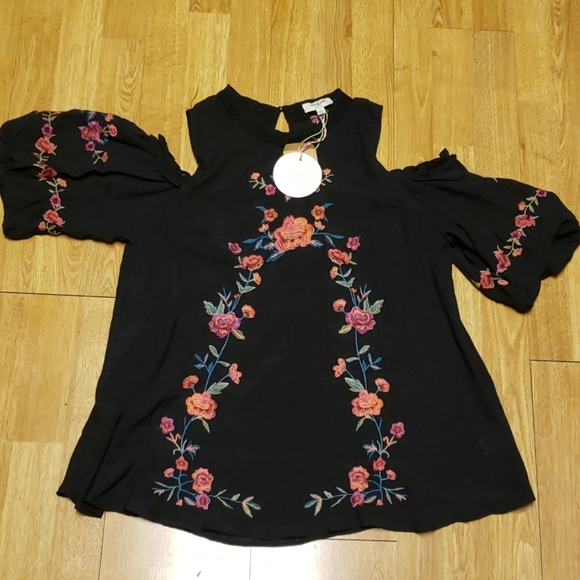 NWT Umgee embroidered cold shoulder top sz S - Picture 1 of 5